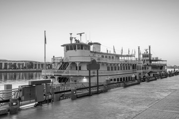 Fototapeta na wymiar Historic District waterfront of Savannah, Georgia