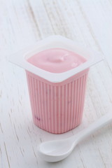 strawberry yogurt