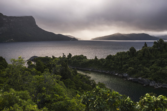 Lake Waikaremoana, Te Urewera, Eastland, North Island, New Zealand