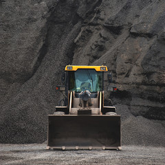 Standing loader at an open pit