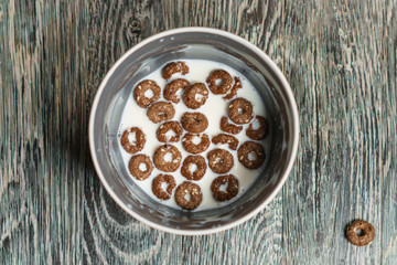 Chocolate rings with milk.