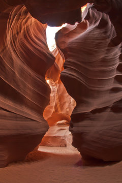 Upper Antelope Canyon (Tse' bighanilini), LeChee Chapter, Navajo Nation, Arizona