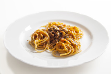 piatto spaghetti al ragù di fegatini di pollo