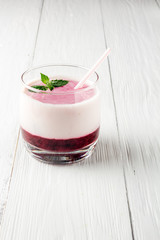 Berry smoothie with yogurt