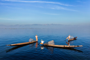  Traditional Burmese fisherman at Inle lake, Myanmar