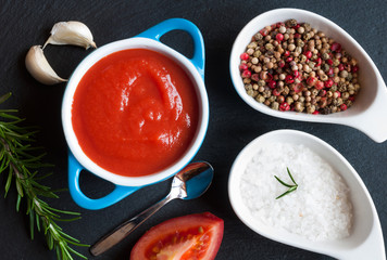 Tomato sauce (ketchup)