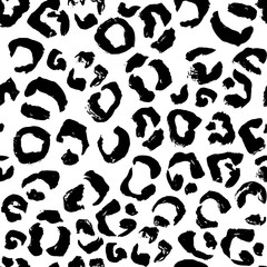 Vector illustration Leopard print seamless pattern. Black and white background © Anna Babii