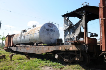 Fototapeta na wymiar Ein maroder, ausgedienter Tanklastzug in Hershey