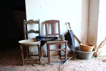 abandoned/ abandoned house