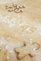 #Natale  Biscotti su tavola di legno 7