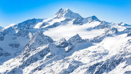 Fototapeta na wymiar Österreichische Alpen im Stubaital - Winter