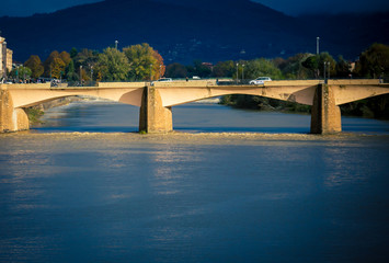 Fototapeta na wymiar bridge florence italy