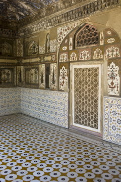 Pietra Dura stone and jewel inlay cut in marble frescoes at Tomb of Etimad Ud Doulah, 17th Century Mughal tomb built 1628, Agra