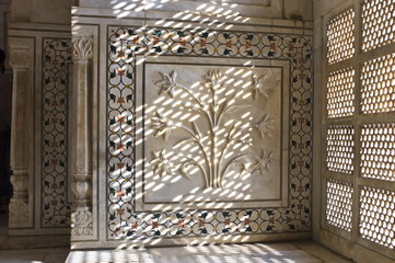 The Taj Mahal mausoleum interior by tombs of Shah Jahan and Mumtaz Mahal , Uttar Pradesh