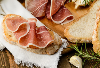 Prosciutto crudo