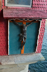 Lucerna, Svizzera, 08/12/2016: dettaglio del crocifisso sul famoso Ponte dei Mulini, il ponte coperto in legno costruito nel XIII secolo