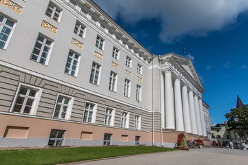 Obraz premium View of the old main building of Tartu University.