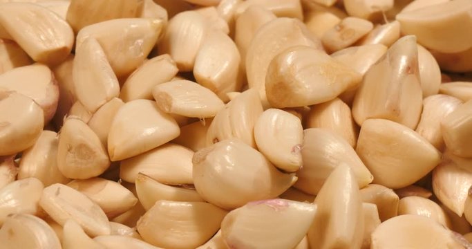 Peeled garlic in rotation