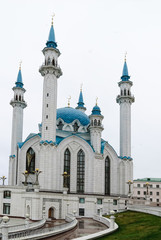 Fototapeta na wymiar Kazan, Russia - August 27, 2009: Kul Sharif mosque in Kazan Kremlin, Tatarstan