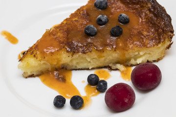 Baked cheese pudding with blueberries
