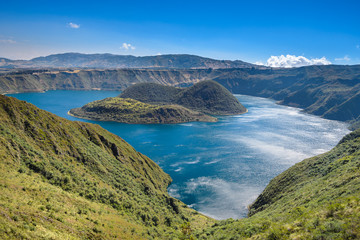 Fototapeta na wymiar Laguna Cuicocha en la reserva Cotacachi-Cayapas, Ecuador