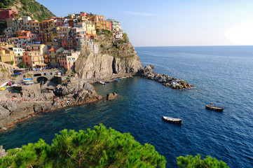 Fototapeta na wymiar Manarola piccolo paese delle cinque terre, Liguria, Italia