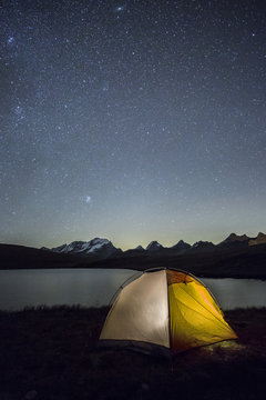 Camping under the stars on Rosset Lake at an altitude of 2709 meters, Gran Paradiso National Park, Alpi Graie (Graian Alps)