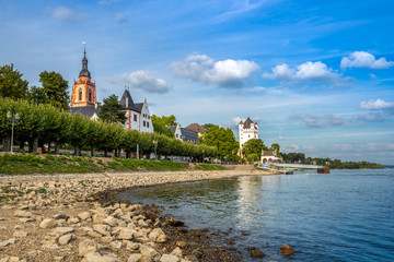 Eltville am Rhein, Uferpromenade 