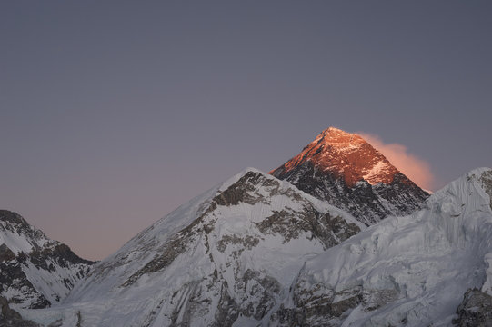 Sun sets on Mount Everest seen from Kala Patar, Khumbu, Himalayas, Nepal