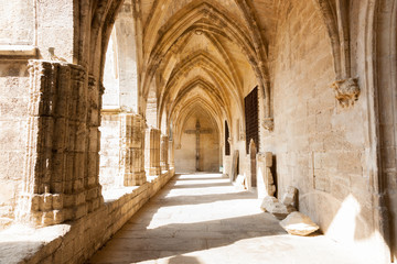 Fototapeta na wymiar Arched cloister of historic Gothic architectural Cathedral Saint Nazaire