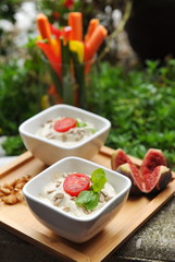 Vegan raw cheese from cashew nuts spread