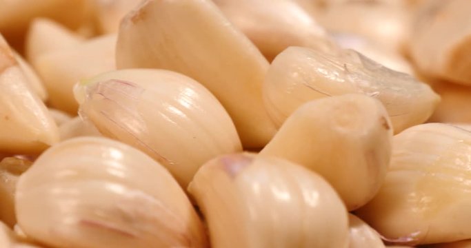 Detail of peeled garlic
