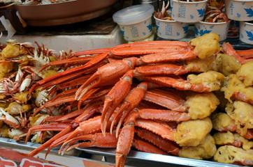 Cooked legs crab are on the shopping tray for sale in Wangfujiang street in China
