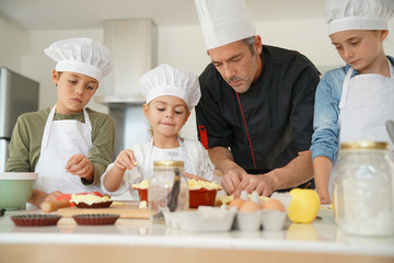 Pastry class with kids little chefs