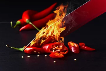 Foto auf Acrylglas Messer und rote Chilischote © Igor Normann