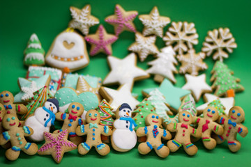 New Year, gingerbread men, christmas tree, stars, snowman