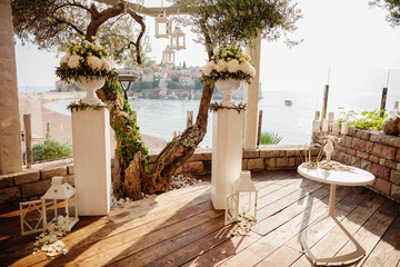 destination wedding ceremony arch