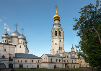 Fototapeta na wymiar Vologda. Kremlin. Ekonomsky body, bell tower and the dome of St.