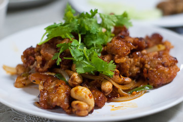 Stir-Fried Chicken with Cashew Nuts