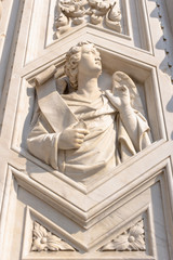 Close up statue at Portal of Cattedrale di Santa Maria del Fiore