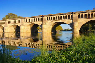 Fototapeta premium Beziers Kanalbruecke - Beziers, The Orb Aqueduct