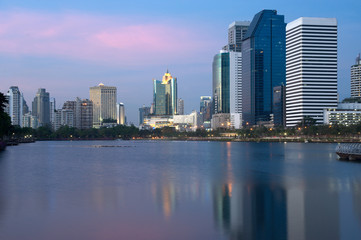 Fototapeta na wymiar View of Building Skyline taken from Benjakiti Park in Bangkok.