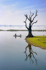 Obraz na płótnie Canvas Taungthaman Lake near Amarapura