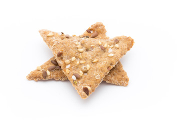 Toasted pita bread chips with herbal seasoning.
