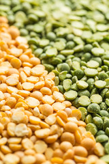 Yellow and green split peas.