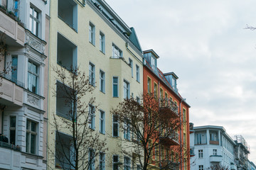 Fototapeta premium street full of colorful facaded buildings