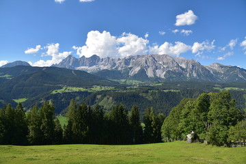Fototapeta na wymiar Dachsteingebirge in Österreich