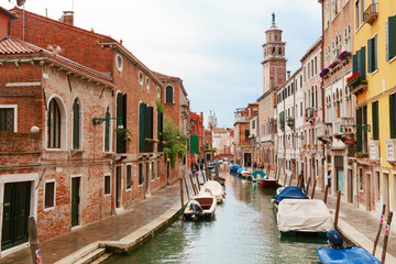Fototapeta na wymiar Venice. Urban canal