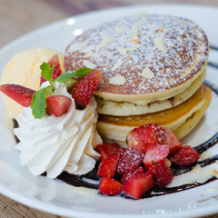 pancakes with strawberry  and ice cream