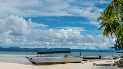 Obraz na płótnie Canvas Fisherman Boat on Kri Island, Raja Ampat, Indonesia. West Papua